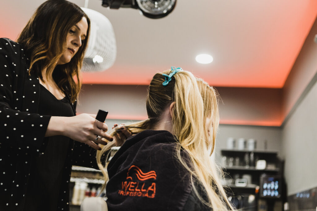 Best Hair Extensions for Thin Hair Guide [2022 Update]